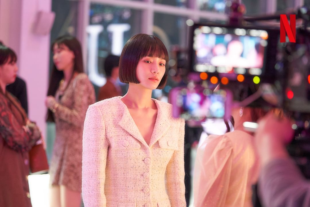 Korean influencers’ fashion through the “Celebrity” lense